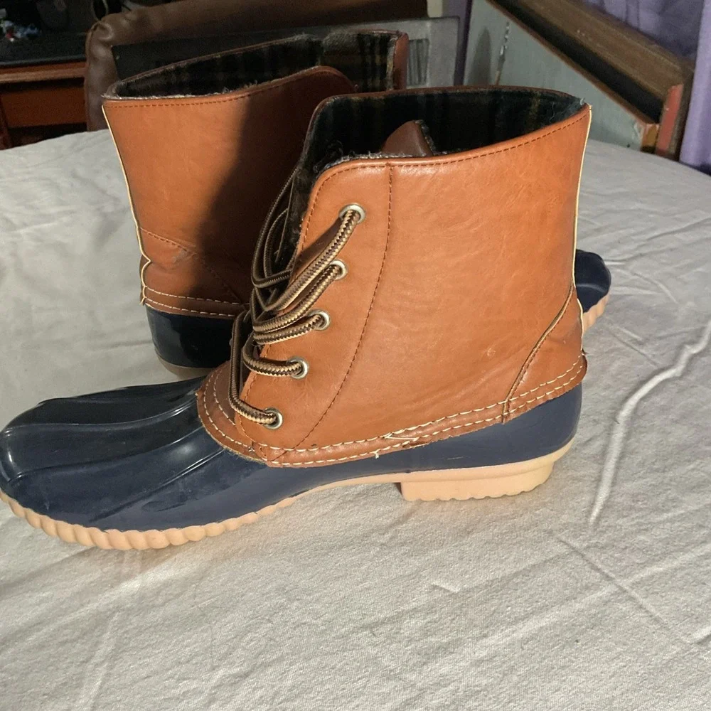 Twisted Slip In And Step Out Waterproof Boots Womens‎ Size 10 Rain & Snow